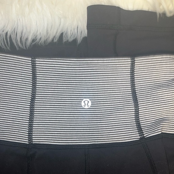 Lululemon flared foldmover yoga pants - Picture 2 of 3